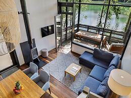 Waterside Elegance Sky Pad