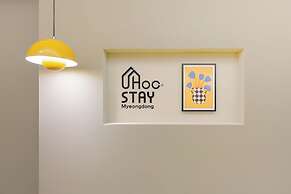 Uhoostay