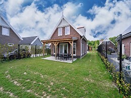Holiday Home Between Rotterdam and Zeeland