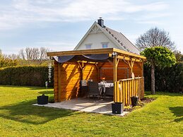Relaxed Countryside Comfort