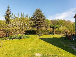 Relaxed Countryside Comfort