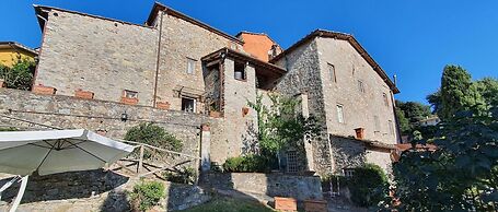 Stone House in Chiatri With Lake Views