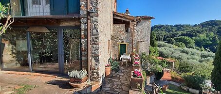 Stone House in Chiatri With Lake Views