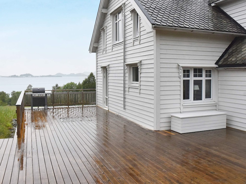 9 Person Holiday Home in Aram