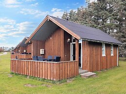 Cozy Cabin in Camping Resort