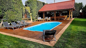 Luxury House With Private Pool, Kolczewo