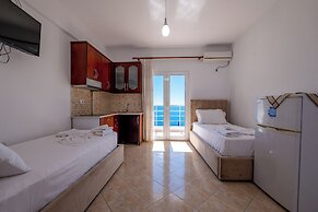 Hotel Erioni
