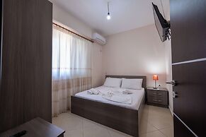 Hotel Erioni