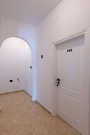 Hotel Erioni