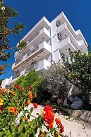 Hotel Erioni