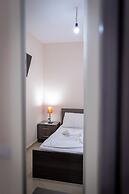 Hotel Erioni