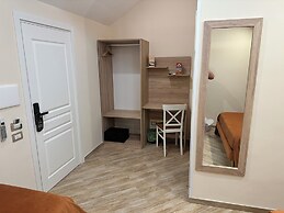 ATTIC ROOM
