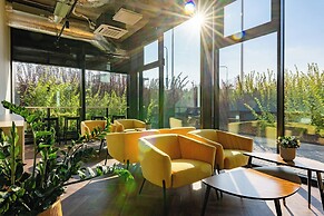 Hessnery Hotel