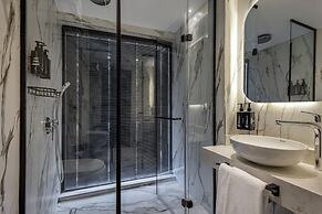 Lunet Old City Hotel