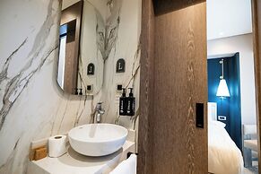 Lunet Old City Hotel