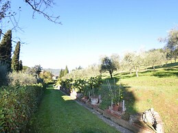 Villa in Uzzano With Private Pool & Garden