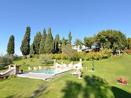 Villa in Uzzano With Private Pool & Garden