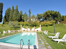Villa in Uzzano With Private Pool & Garden