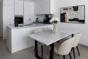 Waves - Luxury Meets Comfort Modern 1