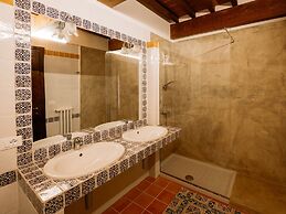 Villa in Tuscany With Pool & Panoramic Views