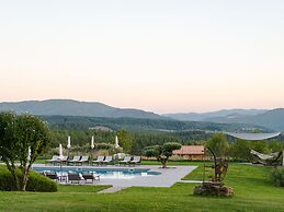 Villa in Tuscany With Pool & Panoramic Views