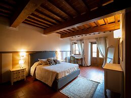 Villa in Tuscany With Pool & Panoramic Views