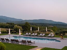 Villa in Tuscany With Pool & Panoramic Views