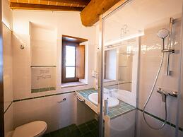 Villa in Tuscany With Pool & Panoramic Views