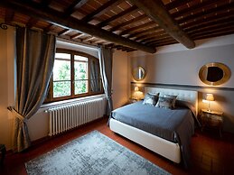 Villa in Tuscany With Pool & Panoramic Views