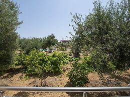 Attractive Holiday Home With Shared Pool