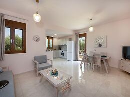 Attractive Holiday Home With Shared Pool