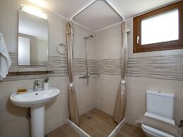 Attractive Holiday Home With Shared Pool
