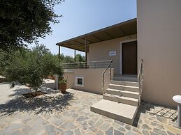 Attractive Holiday Home With Shared Pool