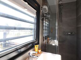 Houseboat in Lemmer With Harbor Views