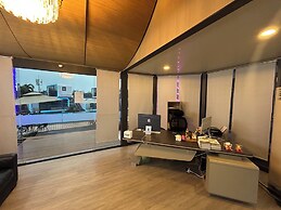Space House Hotel Phuket