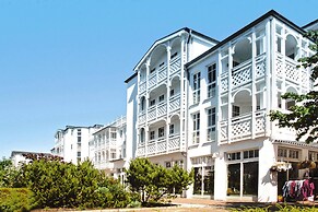 Modern Apartment Near Sellin Marina