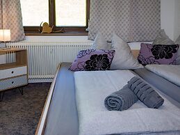 Holiday Flat with Pool Access