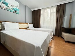 City Blue Hotel