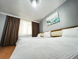 City Blue Hotel
