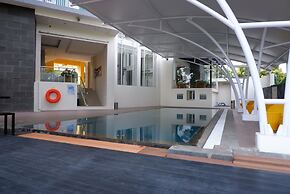 Point C Hotel