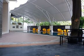 Point C Hotel