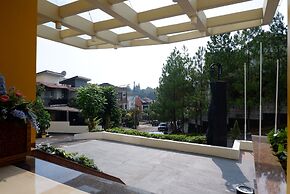 Point C Hotel
