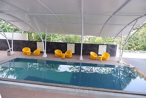 Point C Hotel