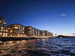 Stylish Seaview 4 Beds Central Apartment Sorenga