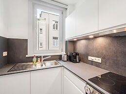 Renovated Apartment Near Beach