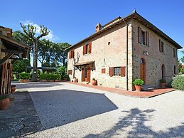 Villa in Tuscany With Pool Near Cortona