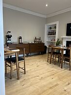 NO. TEN GUESTHOUSE