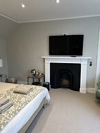 NO. TEN GUESTHOUSE