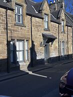 NO. TEN GUESTHOUSE