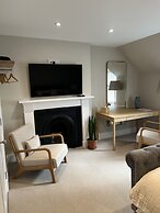 NO. TEN GUESTHOUSE